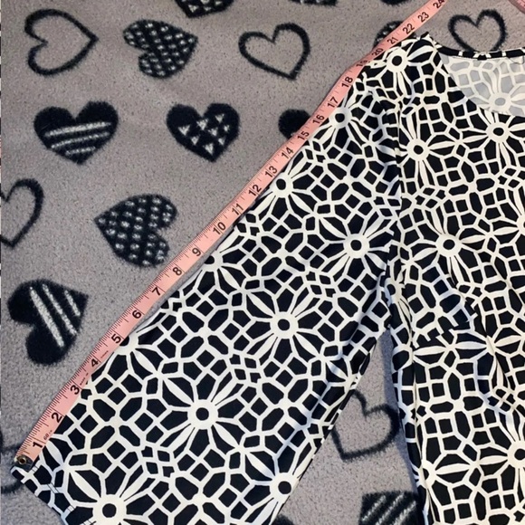 Tacera Women’s Midi Dress Plus Size 2X Black & White Abstract Notched V-… - Picture 12 of 16